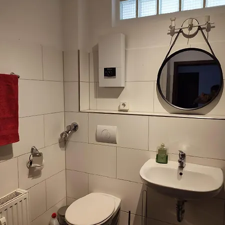 Monteurwohnung Grenze Duesseldorf شقة *