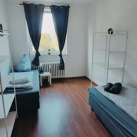 Monteurwohnung Grenze Duesseldorf 아파트 뒤스부르크