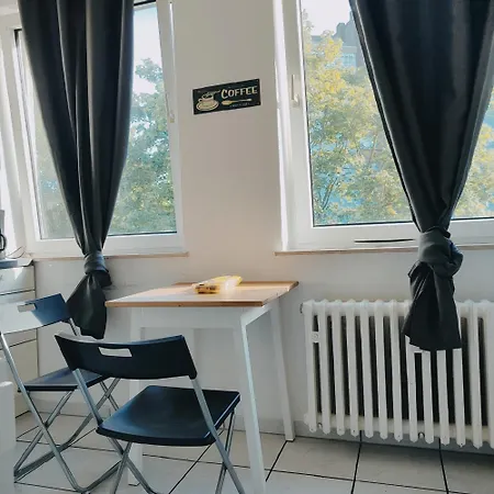 Monteurwohnung Grenze Duesseldorf * 뒤스부르크
